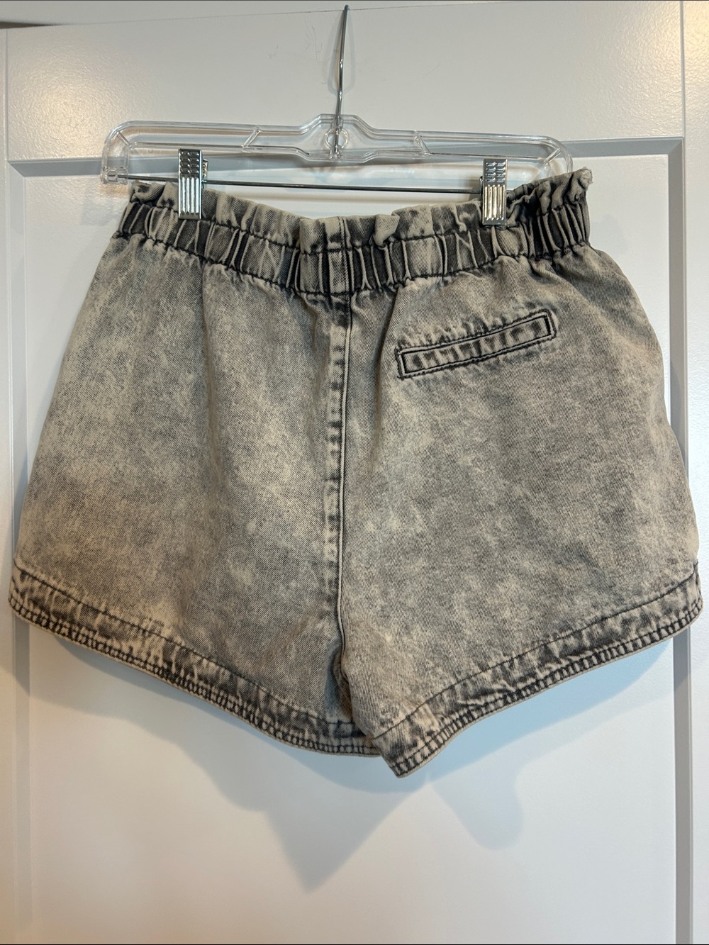 Thread and Supply Washed Gray High-Waist Denim Shorts size Large. - Picture 3 of 4
